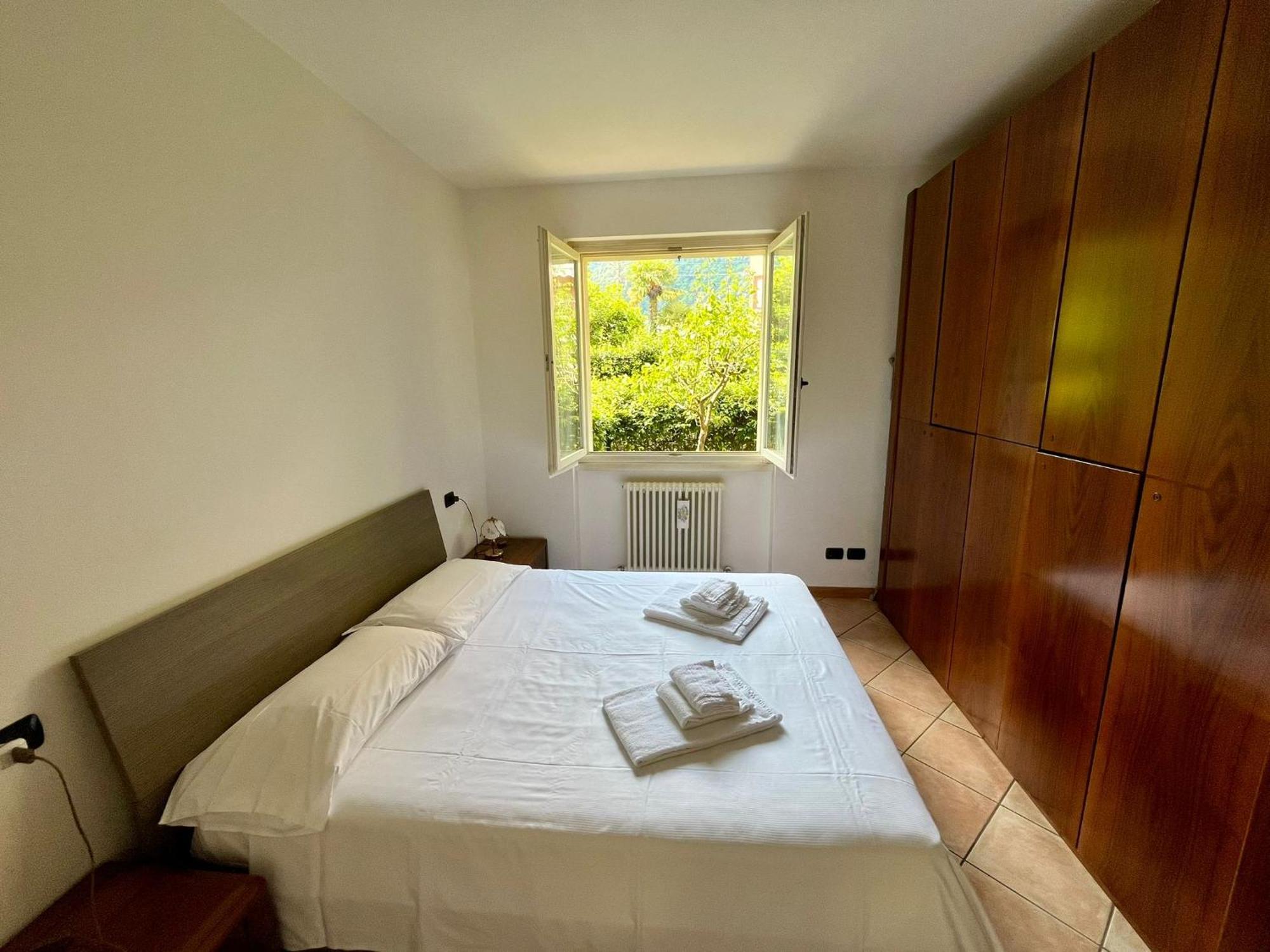 Apartment With Garden And Garage Dongo - Larihome A28 외부 사진